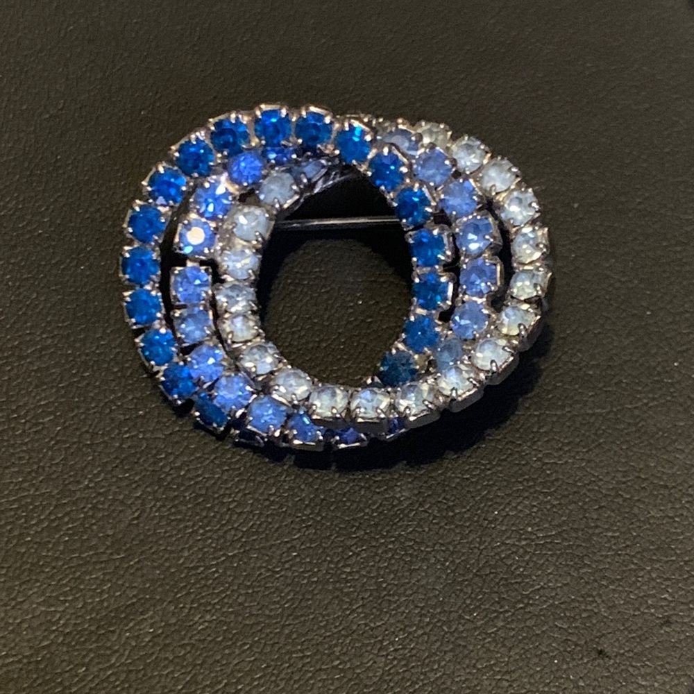 Vintage Rhinestone Brooch